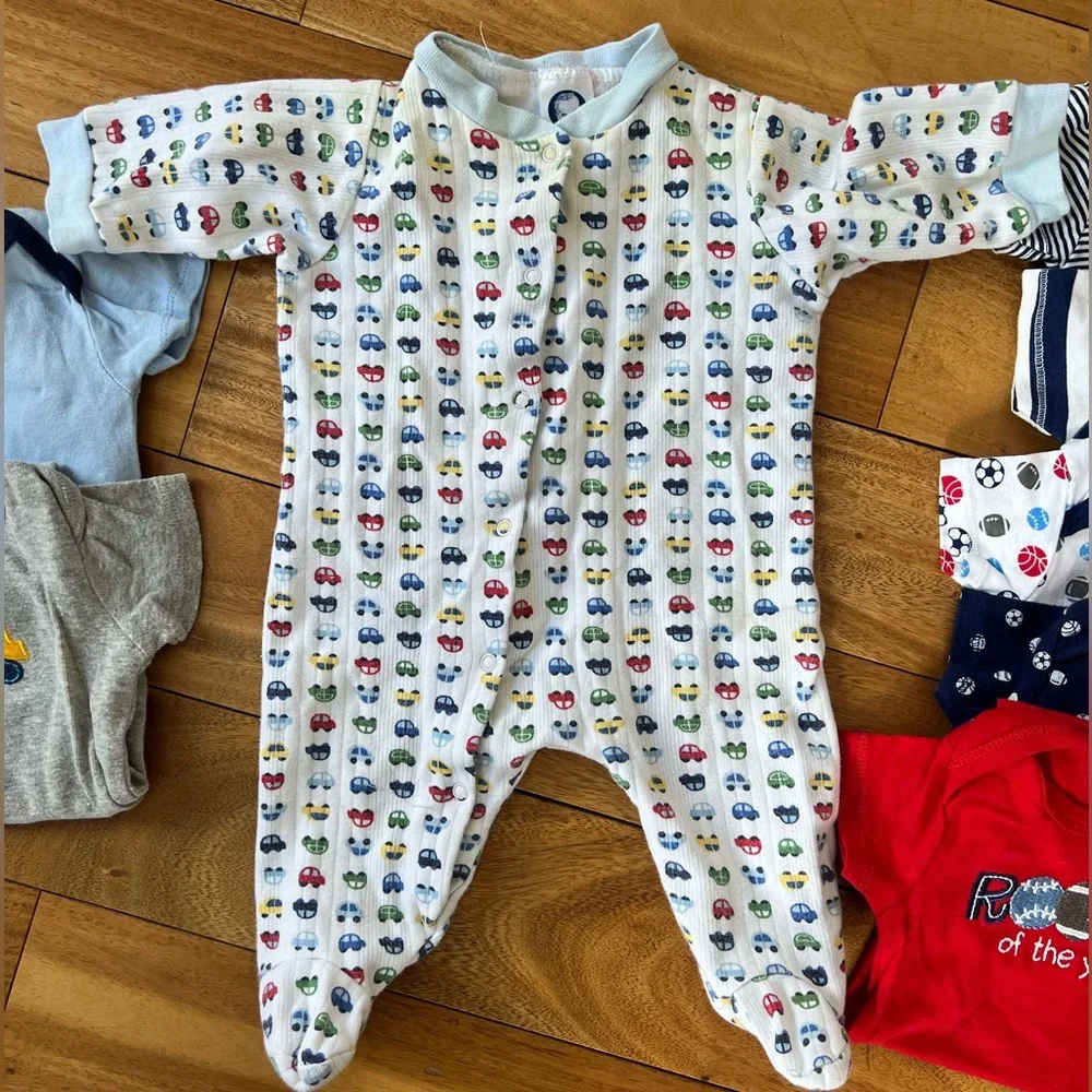 NWOT Gerber 0-3M Bundle Baby Boy Stripes Cars Sports Prints - Picture 3 of 11
